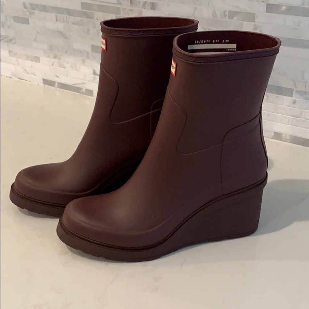 Boots - Picture 2 of 7